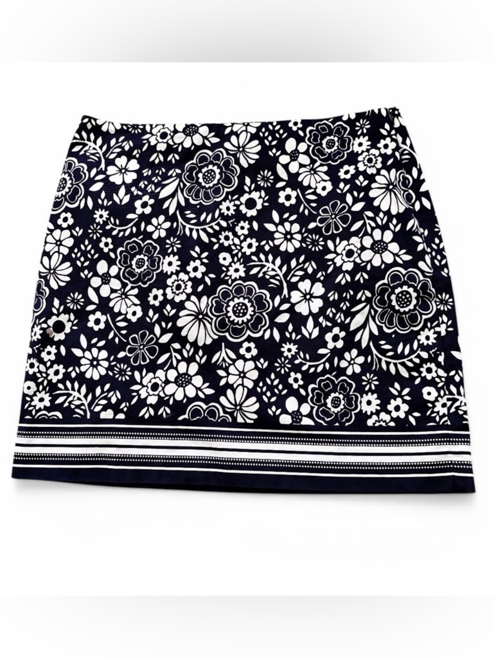 Talbots Size 16p Mini Skirt Comfort Stretch Navy and White Floral Print Preppy